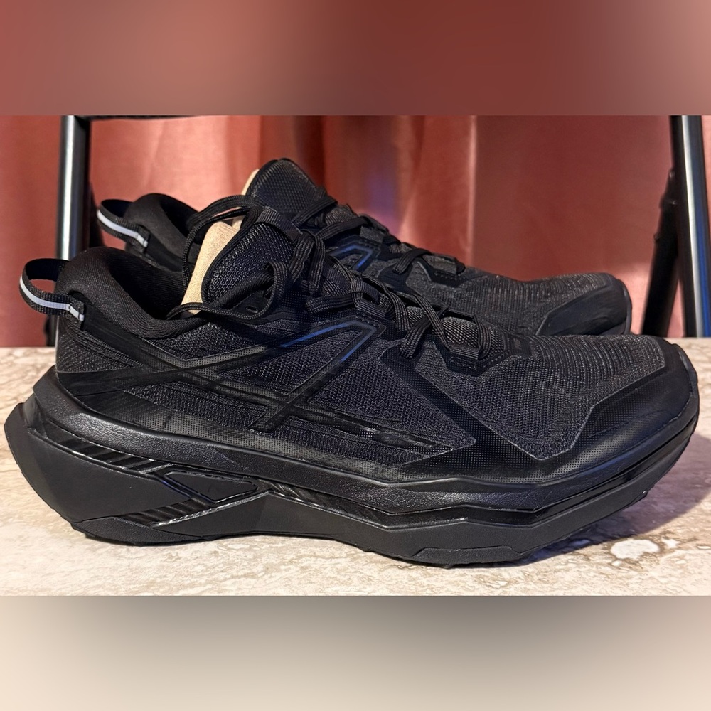 Men's Black Athletic Shoes